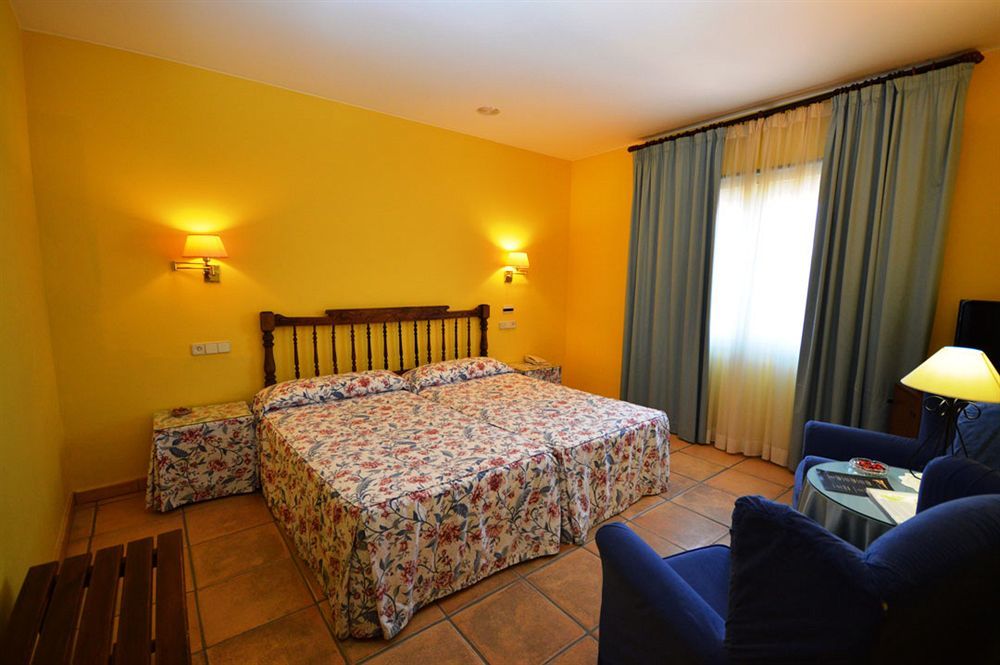 Hotel Can Ceret Сант-Педро-Пескадор Экстерьер фото